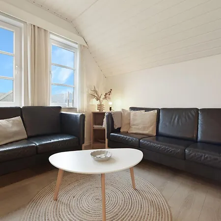 Cozy In Romo With Access To Public Pool Holiday home *